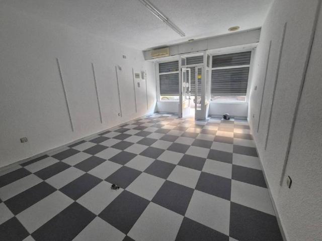 Local Comercial en venta en Signo XXV, Santa Marta De Tormes