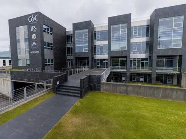 Local Comercial en venta en Peñacastillo, Santander