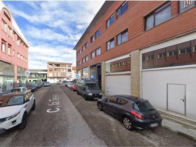 Local Comercial en venta en Cazoña, Santander