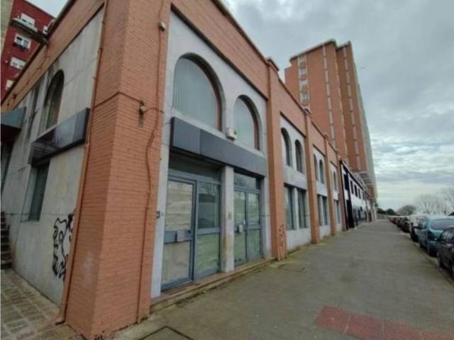 Local Comercial en venta en Cueto, Santander