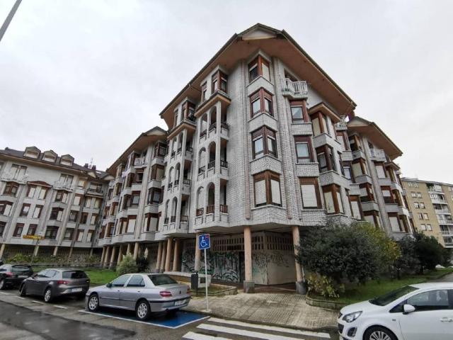 Local Comercial en venta en Santoña