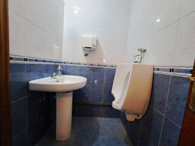 Local Comercial en venta en Serrada