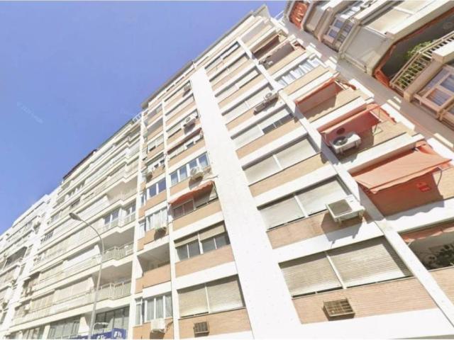 Local Comercial en venta en Los Remedios, Sevilla