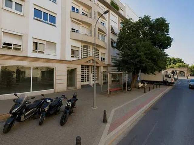 Local Comercial en venta en San Pablo-Santa Justa, Sevilla