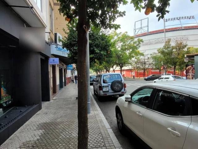 Local Comercial en venta en Nervión, Sevilla
