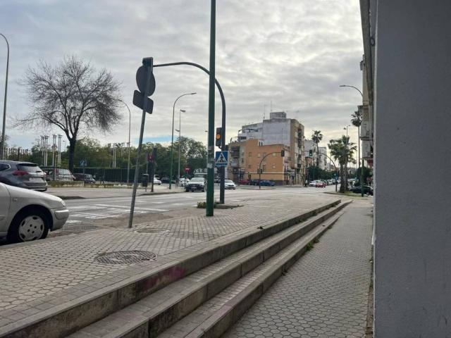 Local Comercial en venta en Cerro-Amate, Sevilla
