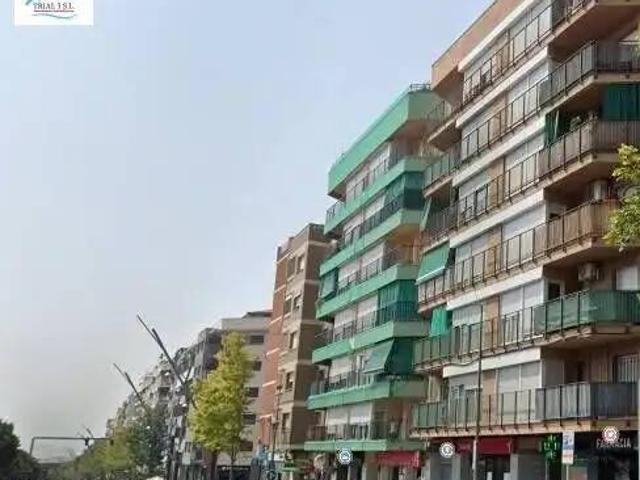 Local Comercial en venta en Escola Industrial, Vallès Occidental