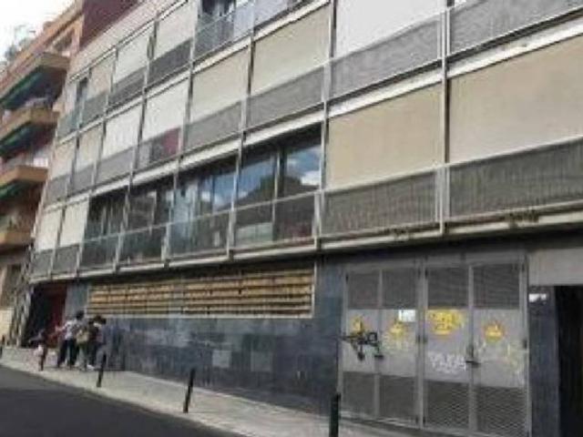 Local Comercial en venta en Escola Industrial, Vallès Occidental