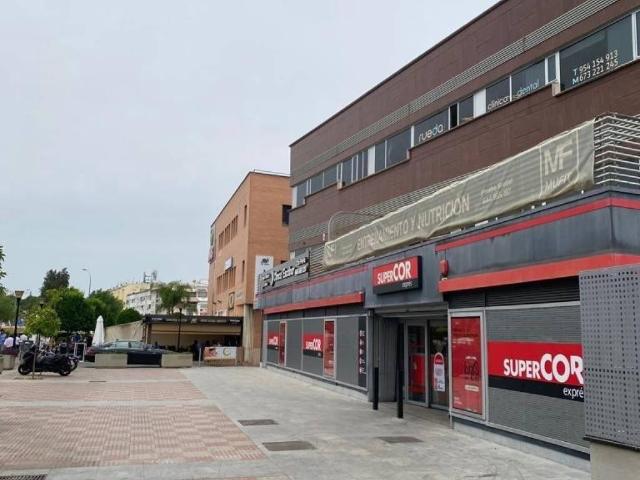 Local Comercial en venta en Tomares