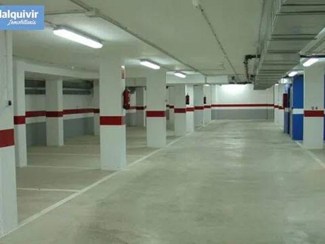 Local Comercial en venta en Tomares, Andalucía