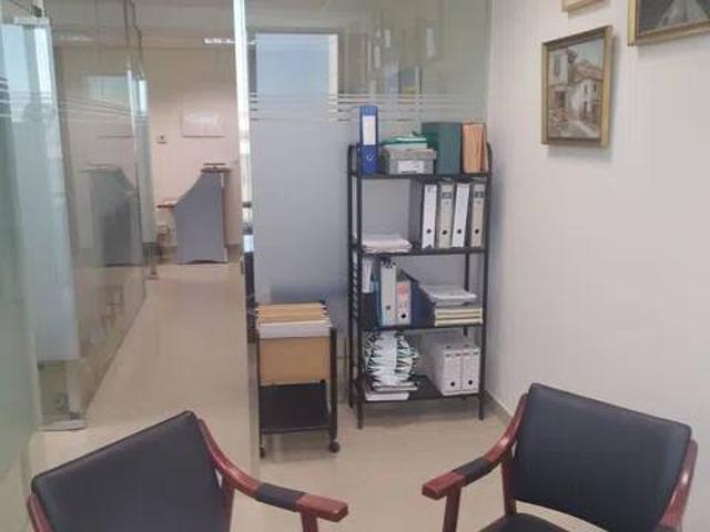 Local Comercial en venta en Tomares, Andalucía