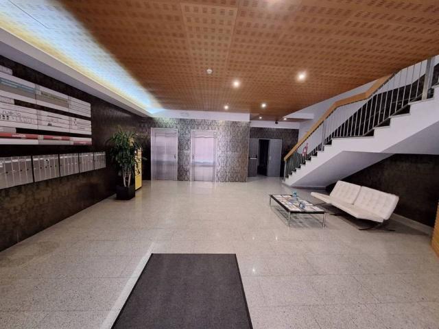Local Comercial en venta en Tomares