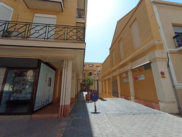 Local Comercial en venta en Tomelloso, Castilla-La Mancha