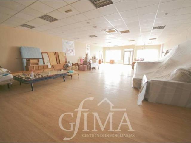 Local Comercial en venta en Tomelloso, Castilla-La Mancha