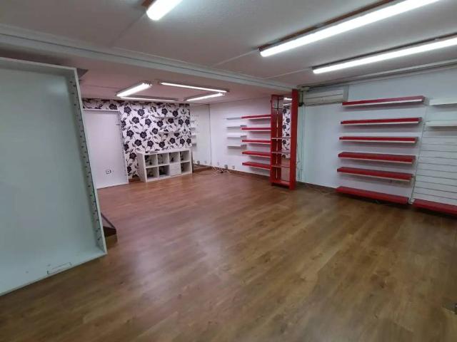 Local Comercial en venta en Duález, Torrelavega