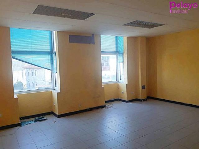 Local Comercial en venta en Torrelavega, Cantabria