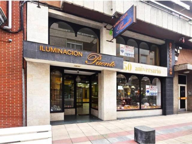 Local Comercial en venta en Torrelavega, Cantabria