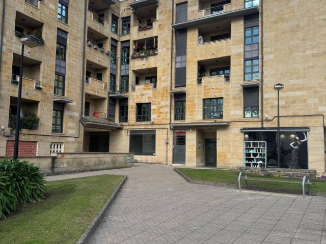 Local Comercial en venta en Campuzano, Torrelavega