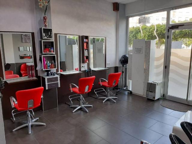 Local Comercial en venta en Campuzano, Torrelavega