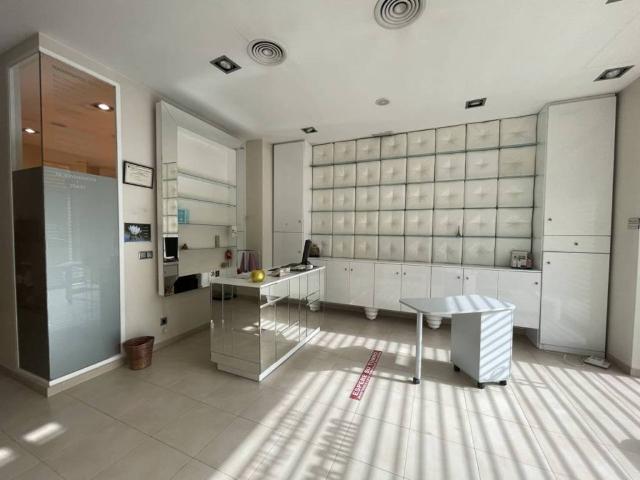 Local Comercial en venta en Úbeda, Andalucía