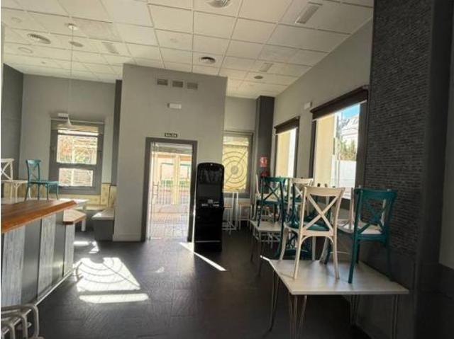 Local Comercial en venta en Úbeda, Andalucía