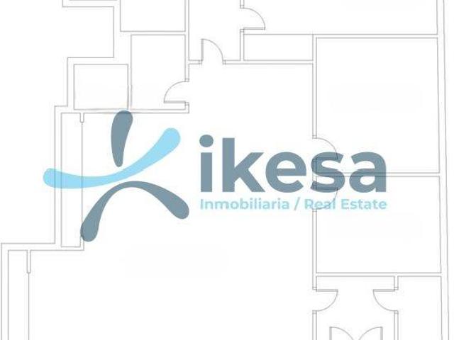 Local Comercial en venta en Úbeda, Andalucía
