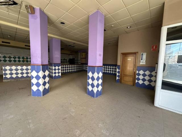 Local Comercial en venta en Úbeda, Andalucía