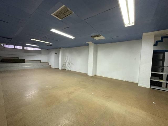 Local Comercial en venta en Úbeda, Andalucía