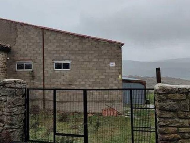 Local Comercial en venta en Valdeolea, Cantabria