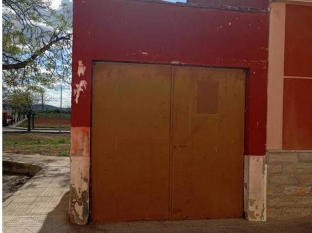 Local Comercial en venta en Valdepeñas, Castilla-La Mancha
