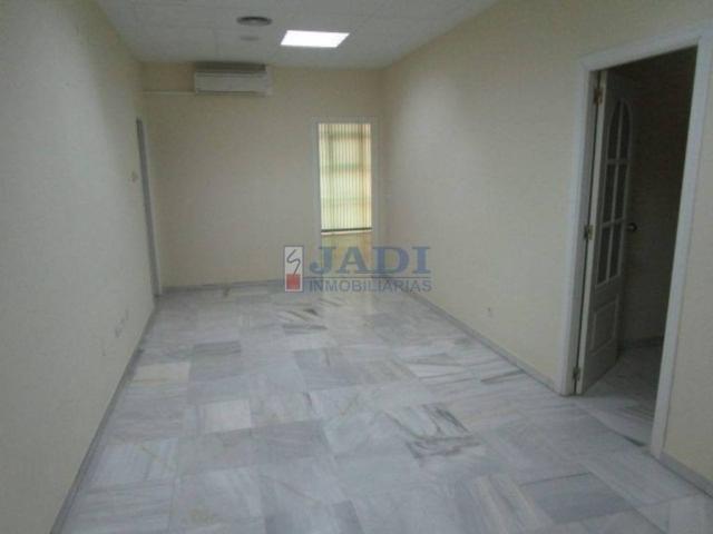 Local Comercial en venta en Valdepeñas, Castilla-La Mancha