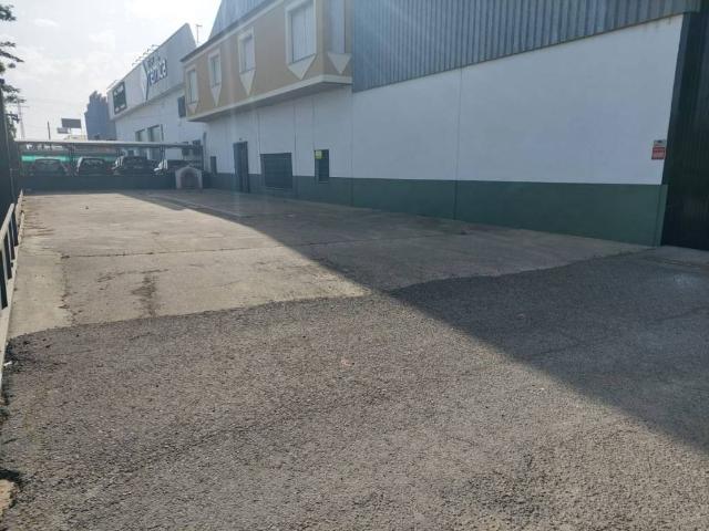 Local Comercial en venta en Valdepeñas, Castilla-La Mancha