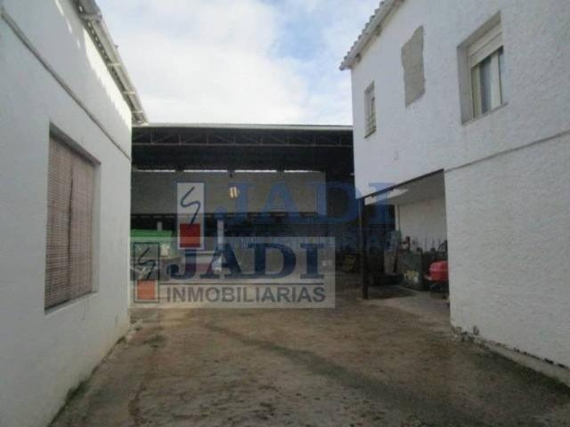 Local Comercial en venta en Valdepeñas, Castilla-La Mancha