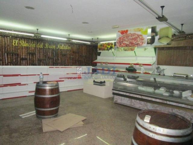 Local Comercial en venta en Valdepeñas, Castilla-La Mancha