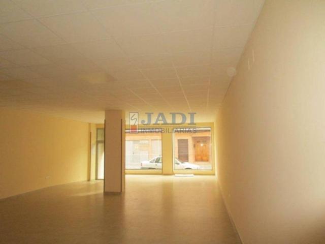 Local Comercial en venta en Valdepeñas, Castilla-La Mancha