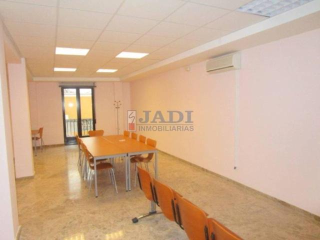 Local Comercial en venta en Valdepeñas, Castilla-La Mancha