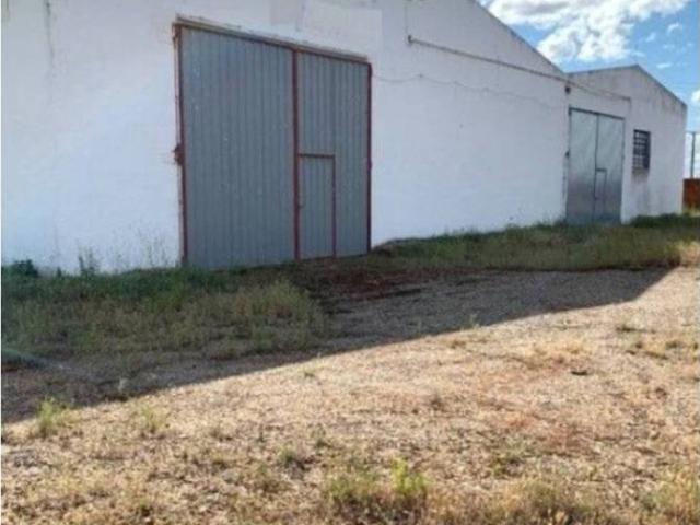 Local Comercial en venta en Valdestillas, Castilla y León