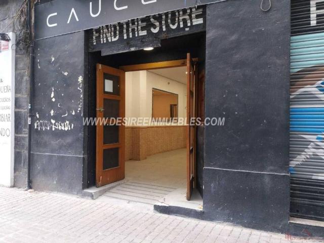 Local Comercial en venta en Valencia, Quatre Carreres