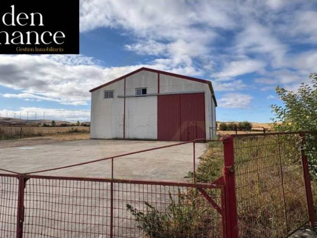Local Comercial en venta en Valle De Las Navas, Castilla y León