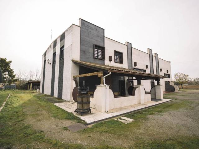 Local Comercial en venta en Venta De Baños, Castilla y León