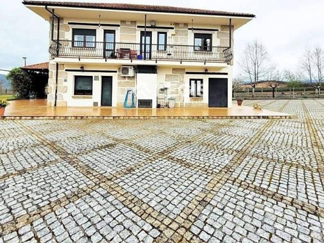 Local Comercial en venta en Verín, Galicia