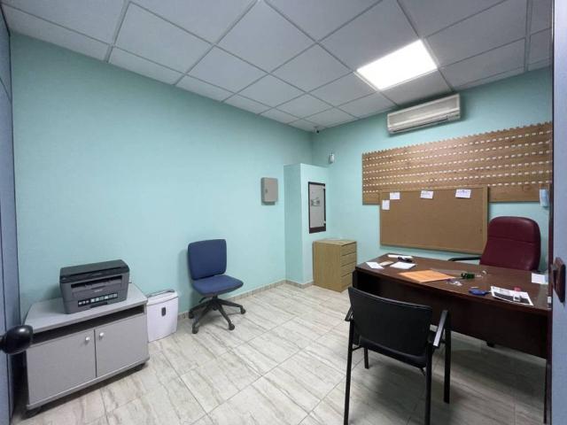 Local Comercial en venta en Vícar, Andalucía