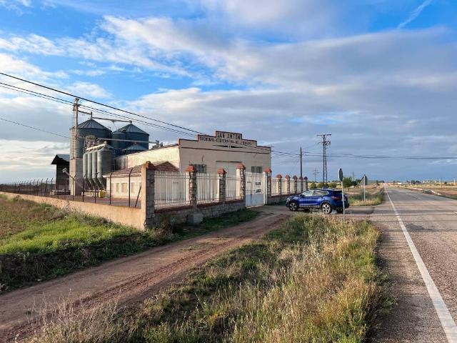 Local Comercial en venta en Villafranca De Los Caballeros, Castilla-La Mancha