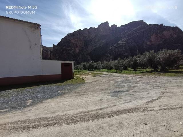 Local Comercial en venta en Comarca de Los Montes, Andalucía