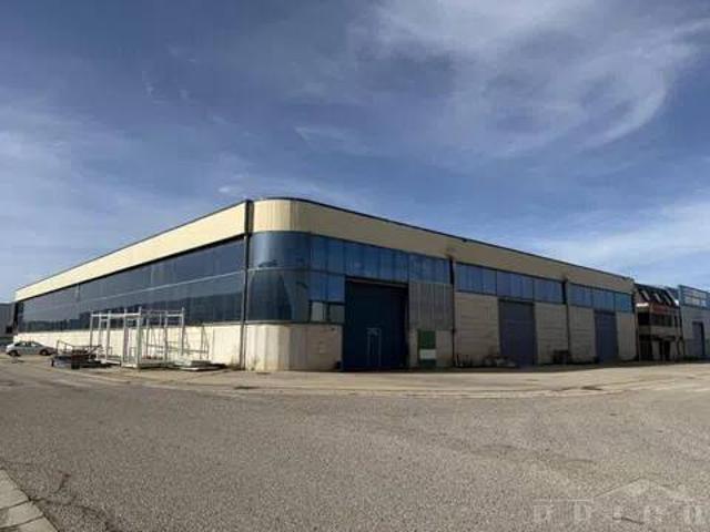 Local Comercial en venta en Villariezo, Castilla y León