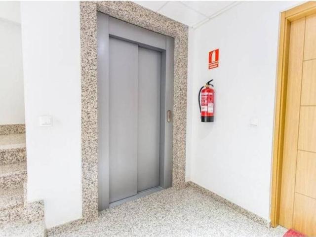 Local Comercial en venta en Villatobas, Castilla-La Mancha