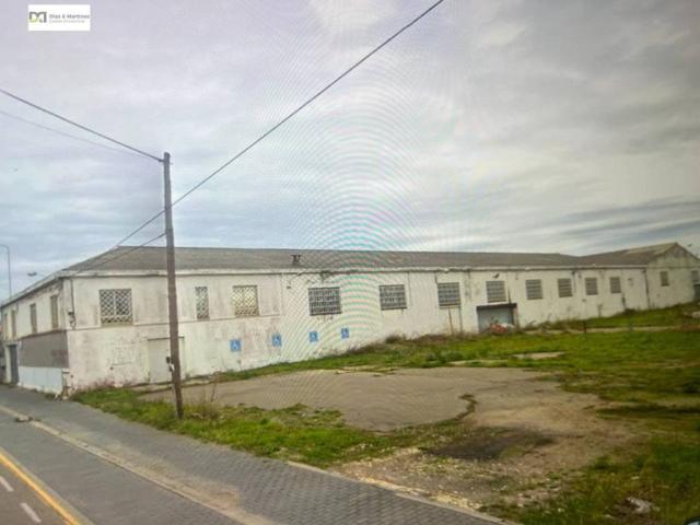 Local Comercial en venta en Villaturiel, Castilla y León