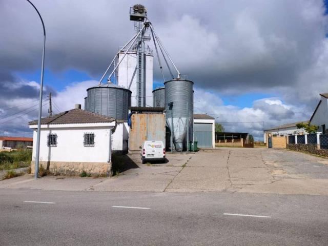 Local Comercial en venta en Vitigudino, Castilla y León