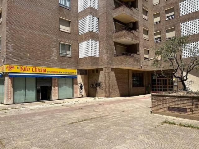 Local Comercial en venta en Delicias, Zaragoza