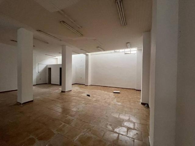 Local Comercial en venta en Delicias, Zaragoza